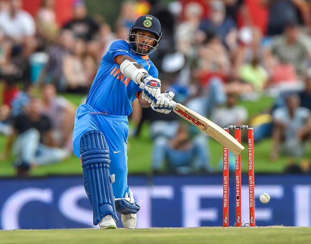 শিখর ধবন: টি২০ ক্রিকেটে বিধ্বংসী ব্যাটসম্যান হিসেবে পরিচিত ভারতীয় দলের 'গব্বর'। আইপিএল থেকে আন্তর্জাতিক টি২০ ক্রিকেট— বহু ক্ষেত্রেই ম্যাচ উইনারের ভূমিকা পালন করেছেন শিখর। এই ম্যাচে ধবনকে ধরেই দল সাজাচ্ছে ভারত।