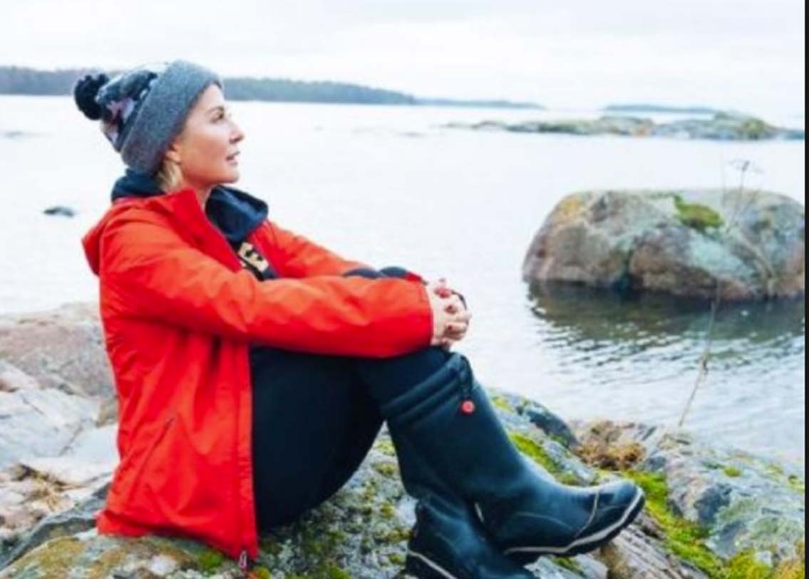 ক্রিস্টিনা রথ নামে এক মহিলা এই দ্বীপের মালিক। শুধুমাত্র মহিলাদের ছুটি কাটানোর জন্যই তিনি এই দ্বীপটিকে সাজিয়ে তুলেছেন। ক্রিস্টিনা একজন বিজনেস কনসালট্যান্ট। ফোর্বসের দ্রুত উন্নতি করা মহিলাচালিত সংস্থাগুলিরর তালিকায় রয়েছে তাঁর কোম্পানিও।