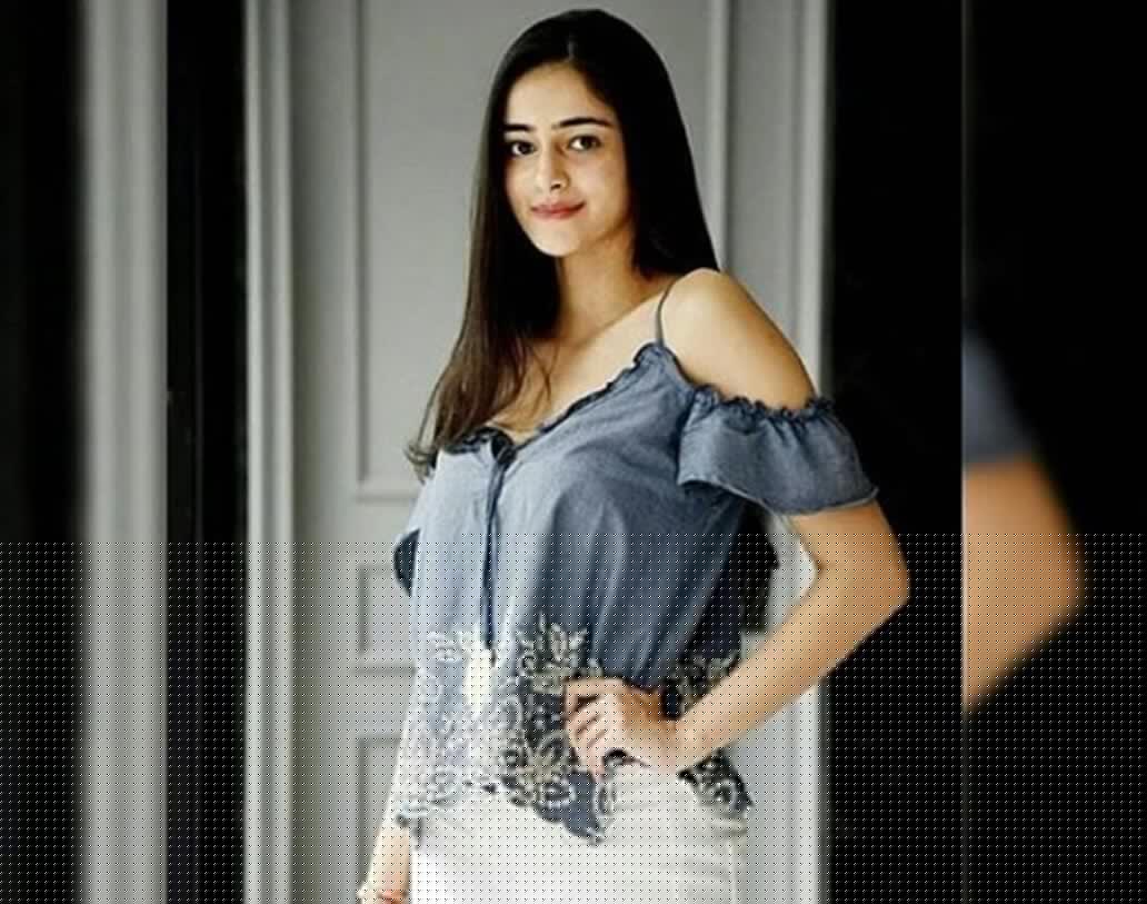 ‘স্টুডেন্ট অব দ্য ইয়ার টু’র নায়িকা হতে চলেছেন অভিনেতা চাঙ্কি পান্ডের মেয়ে অনন্যাও। ছবির ফার্স্ট লিড হিসেবে অভিষেক হচ্ছে অনন্যার।