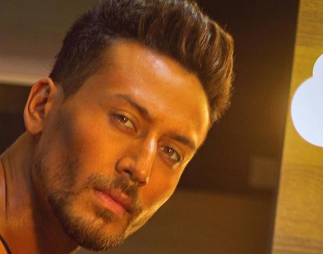 কর্ণের ছবির নায়ক হবেন টাইগার শ্রফ।