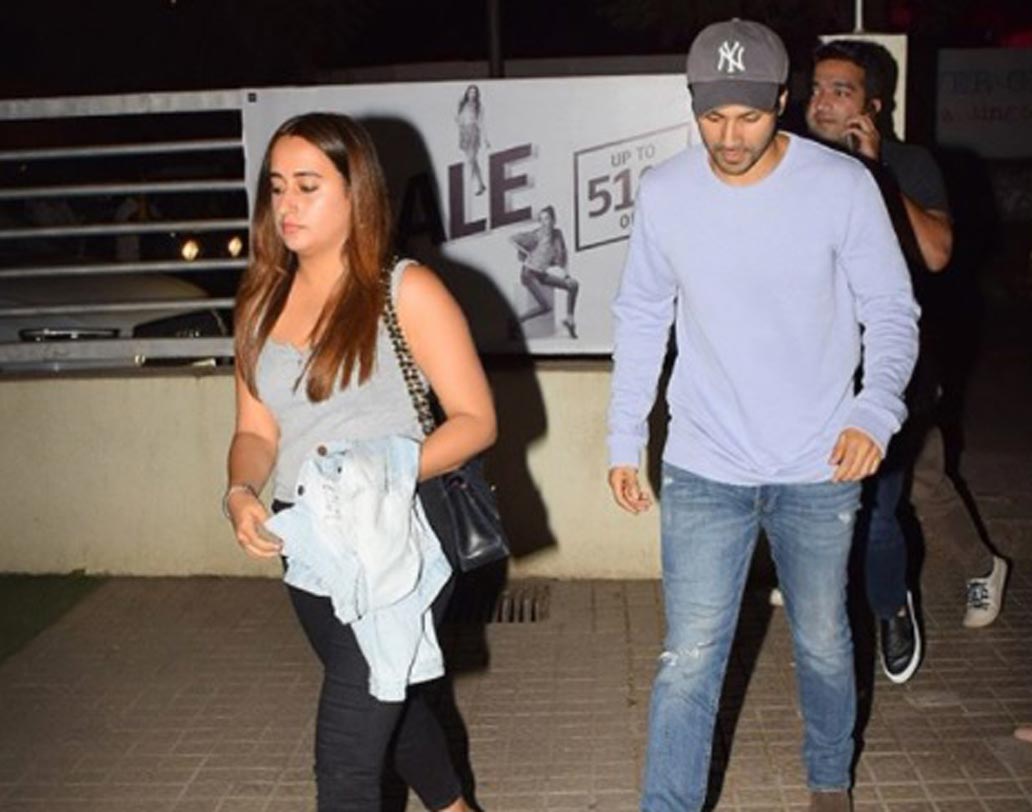 ফিল্মফেয়ার ডট কমের খবর অনুযায়ী, ব্রেক-আপ নিয়ে জল্পনার মাঝেই বরুণ নাকি তাঁর ঘনিষ্ঠ মহলে জানিয়েছেন, নাতাশাকে বিয়ে করতে চান তিনি। এ বছরেই নাকি আসতে চলেছে সেই শুভ দিন।