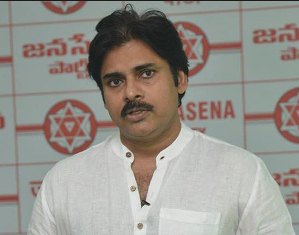 পবন কল্যাণ: অভিনয় দিয়ে কেরিয়ার শুরু করলেও পরে রাজনীতিতে যোগ দেন পবন। নিজের আলাদা দলও গঠন করেছেন তিনি, যার নাম ‘জন সেনা’। ২০১৩ সালে প্রকাশিত ফোর্বসের ১০০ জন ভারতীয় সেলিব্রিটির তালিকায় ২৬ নম্বরে ছিলেন তিনি।