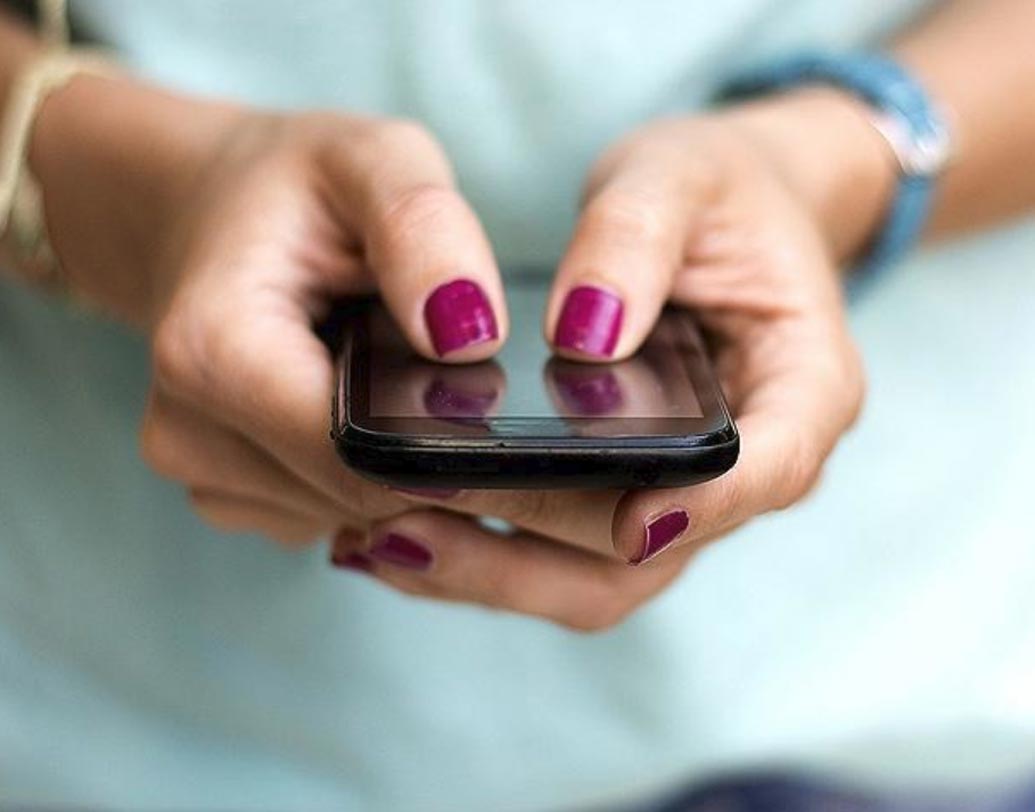 এই ব্র্যান্ডের ফোনগুলি থেকে আপনার জিও’র নম্বরে ১৯৮ বা ২৯৯ টাকার প্রথম রিচার্জের পরেই গ্রাহকরা তাঁদের ‘মাই জিও’ অ্যাকাউন্টে পেয়ে যাবেন ৪৪টি ৫০ টাকা মূল্যের ভাউচার।