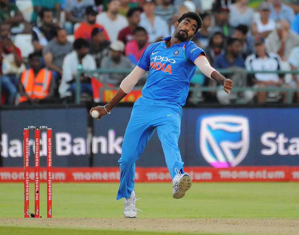 বুমরার অনুপস্থিতি: আহত থাকায় এই ম্যাচে খেলতে পারেননি যশপ্রীত বুমরা। তাঁর জায়গায় খেলা শার্দুল ঠাকুর খুব একটা খারাপ না খেললেও বুমরার ইয়র্কারের অভাবটা ভালই টের পাওয়া গিয়েছে। ছবি: এএফপি।