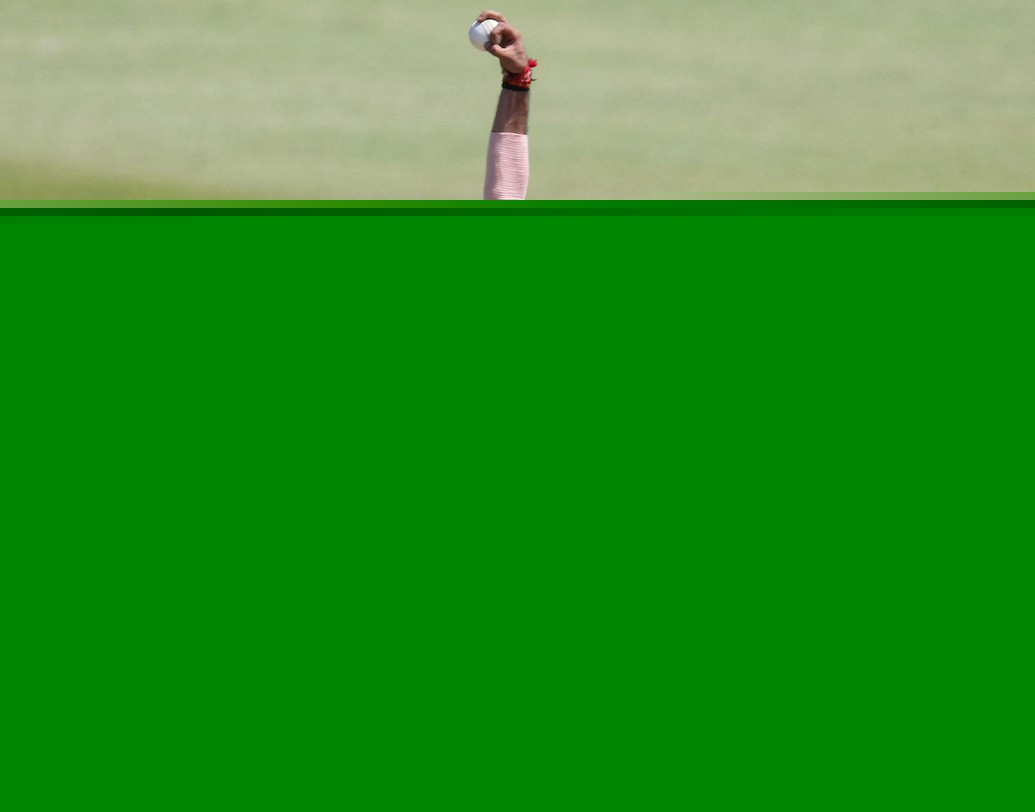 দক্ষিণ আফ্রিকা সিরিজে চাহাল-কুলদীপের হাতে নাকাল হয়েছেন ব্যাটসম্যানরা। কিন্তু বিশ্বকাপের আগে ভারতের এই স্পিন যুগলের রহস্য ফাঁস হয়ে যাবে না তো। আধুনিক প্রযুক্তির যুগে ভবিষ্যতের জন্য এঁদের সংরক্ষণ করে রাখাটা বেশ চ্যালেঞ্জিং হতে চলেছে ম্যানেজমেন্টের কাছে। ছবি: এএফপি।