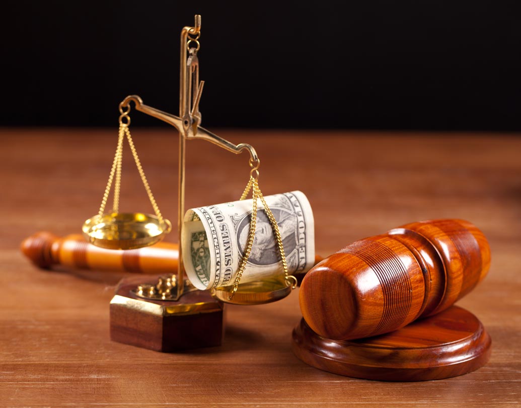 দুর্নীতির তালিকায় ভারতের র্যািঙ্ক ৮১ এবং স্কোর ৪০। যেখানে ২০১৬ সালে ভারতের র্যা ঙ্ক ছিল ৭৯ এবং স্কোর ৪০। নীরব কেলেঙ্কারিতে প্রায় সাড়ে ১১ হাজার কোটি টাকার দুর্নীতি মামলায় ইতিমধ্যেই ভারত সংবাদের শিরোনামে। সেই সঙ্গে বিপুল টাকা আর্থিক তছরুপে নাম জড়িয়েছে রোটোম্যাক কর্ণধার বিক্রম কোঠারির। গত বছরই সাংবাদিক গৌরী লঙ্কেশ হত্যাকাণ্ডে দেশজুড়ে বিক্ষোভের আগুন জ্বলেছিল। এই দুর্নীতির বিরুদ্ধেই একসময় জিহাদ ঘোষণা করে মসনদে এসেছিলেন মোদী।