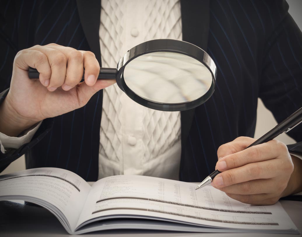 অপেক্ষাকৃত কম দুর্নীতির তালিকায় রয়েছে পশ্চিম ইউরোপের দেশগুলি যাদের গড় স্কোর ৬৬। দুর্নীতিতে অনেক এগিয়ে রয়েছে সাব-সাহারান আফ্রিকা—গড় স্কোর ৩২ এবং পূর্ব ইউরোপ ও মধ্য এশিয়ার দেশগুলি যাদের গড় স্কোর ৩৪।