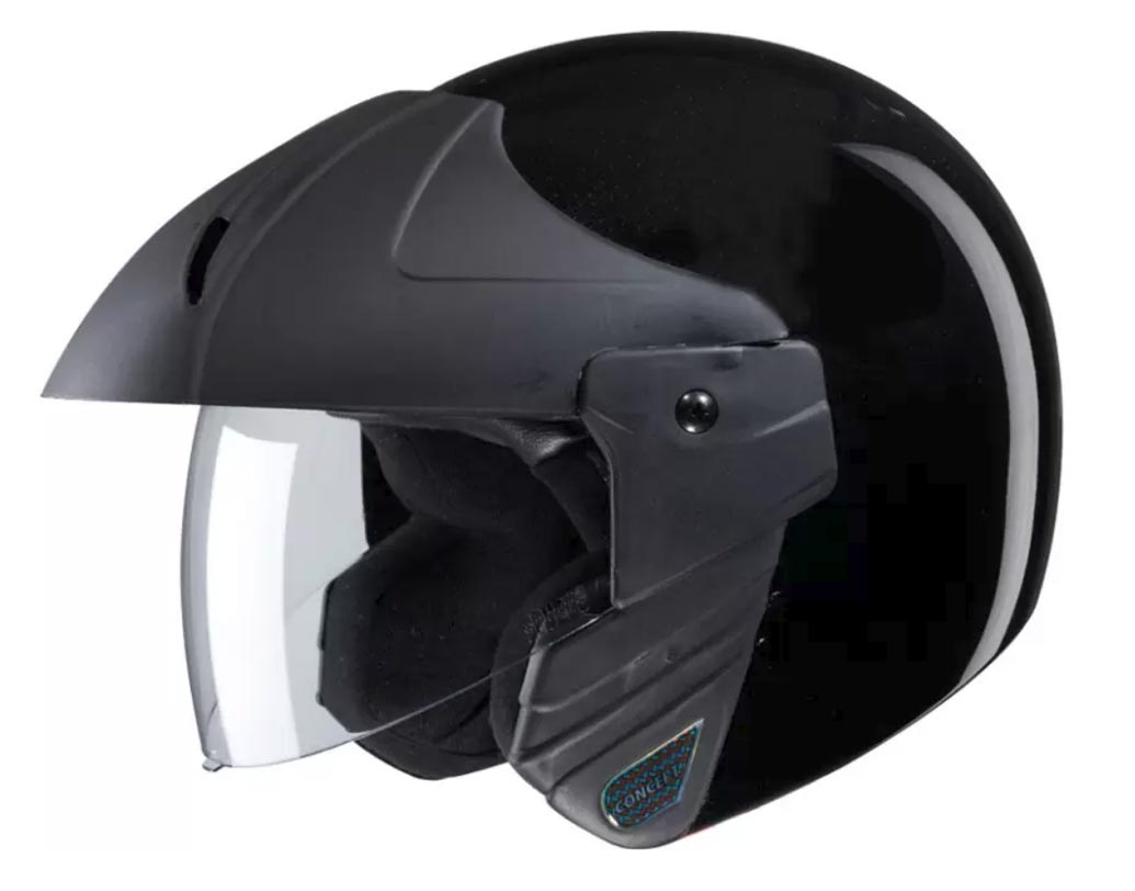 হেলমেটটির সামনের কাচে লাগানো রয়েছে একটি বিশেষ ধরনের ‘কুলিং শিট’ যা বাইকারদের ‘নাইট ভিসন’-এর সুবিধা দিতে সক্ষম বলে দাবি যোগেশ ও অভিজিতের।