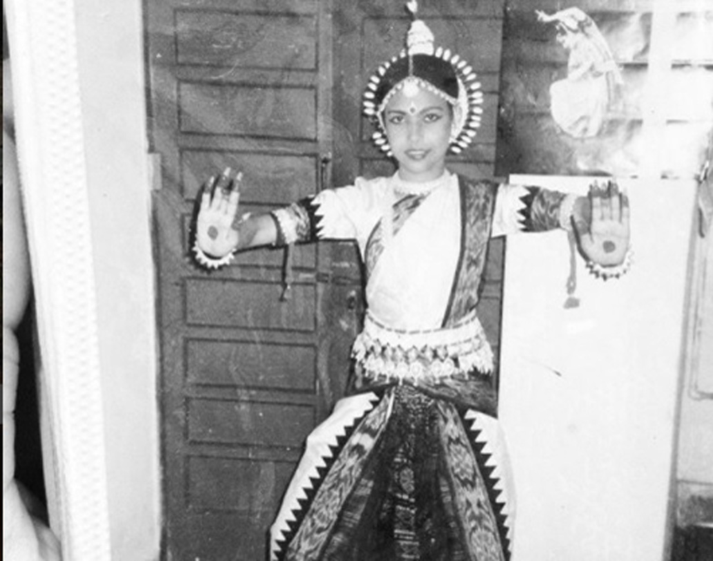 ২০১৪-এ ‘বি এ পাস’-এর পর কোনও ছবিতেই বিশেষ ভাবে তাঁকে আর দেখা যায়নি। ইন্ডাস্ট্রি সূত্রে খবর, ইদানীং থিয়েটার করেন শিল্পা। থিয়েটার দিয়েই তাঁর কেরিয়ার শুরু করেছিলেন তিনি। ছোটবেলা থেকে ক্লাসিকাল ডান্সও পছন্দ নায়িকার। সময় কাটান নাচেও।