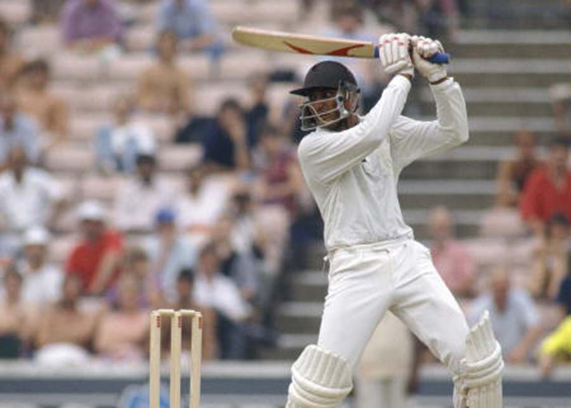 পাকিস্তানের বিরুদ্ধে তাঁর একাধিক বিখ্যাত ইনিংস রয়েছে। তারই মধ্যে একটার কথা অবশ্যই বলতে হবে। তিনি ভারতের প্রাক্তন ক্রিকেট অধিনায়ক মহম্মদ আজহারউদ্দিন। ১৯৯৯ সালে শারজায় ভারত-পাকিস্তান ম্যাচ। তখন ভারতের রান ৪ উইকেটে ২৬৪। ব্যাট করতে নামলেন আজহার। মাত্র দশটি বল ব্যাট করেছিলেন। অপরাজিত ছিলেন ২৯ রানে। আজহারের সেই ইনিংসে ছিল ২টি করে চার এবং ছয়।