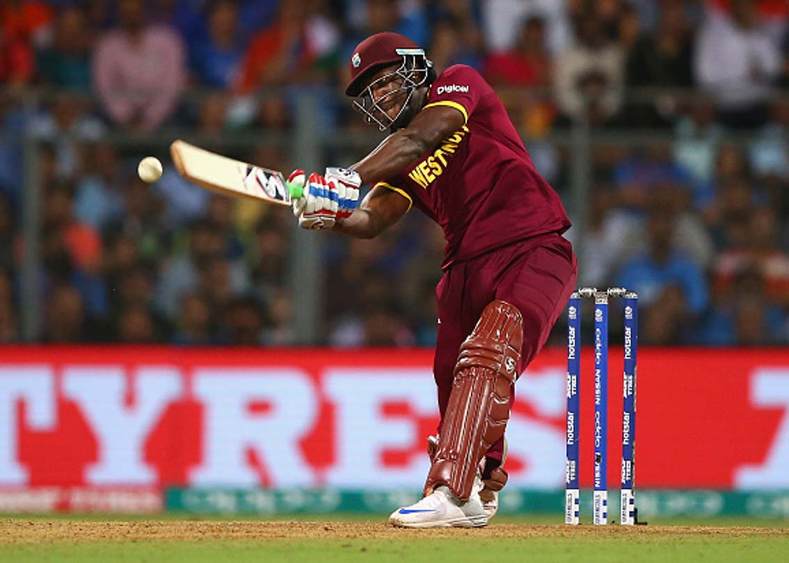 ২০১৫-এর বিশ্বকাপ। পাকিস্তানের মুখোমুখি ওয়েস্ট ইন্ডিজ। ৪৮ ওভারে ব্যাট করতে নামলেন ওয়েস্ট ইন্ডিজের আন্দ্রে রাসেল। দলের রান তখন পাঁচ ইউকেটে ২৫৯। শুরু হল রাসেল ঝড়। ১৩ বলে ৪২ রানে অপরাজিত থেকে গেলেন ওই ওয়েস্ট ইন্ডিজ অলরাউন্ডার। ৫০ ওভারে দলের স্কোর দাঁড়াল ৩১০। অনায়াসে ম্যাচ জেতে ওয়েস্ট ইন্ডিজ।