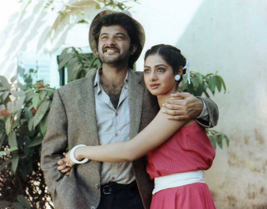 মিস্টার ইন্ডিয়া (১৯৮৭): আটের দশকে বক্স অফিস কাঁপানো ছবি ‘মিস্টার ইন্ডিয়া’। সেই সময় দাঁড়িয়ে শেখর কপূরের ছবিটির কনসেপ্ট দর্শকমহলে খুবই জনপ্রিয় হয়।