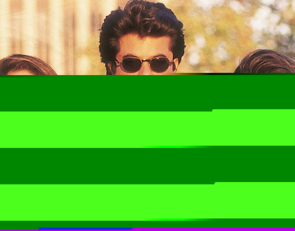 জুদাই (১৯৯৭): রাজ কানওয়ারের ‘জুদাই’ ছবিতে এক লোভী গৃহবধূর চরিত্রে শ্রীদেবীর অভিনয় ছিল দুর্দান্ত। ছবিটিতে নেগেটিভ চরিত্রে অভিনয় করতে দেখা যায় শ্রীদেবীকে।