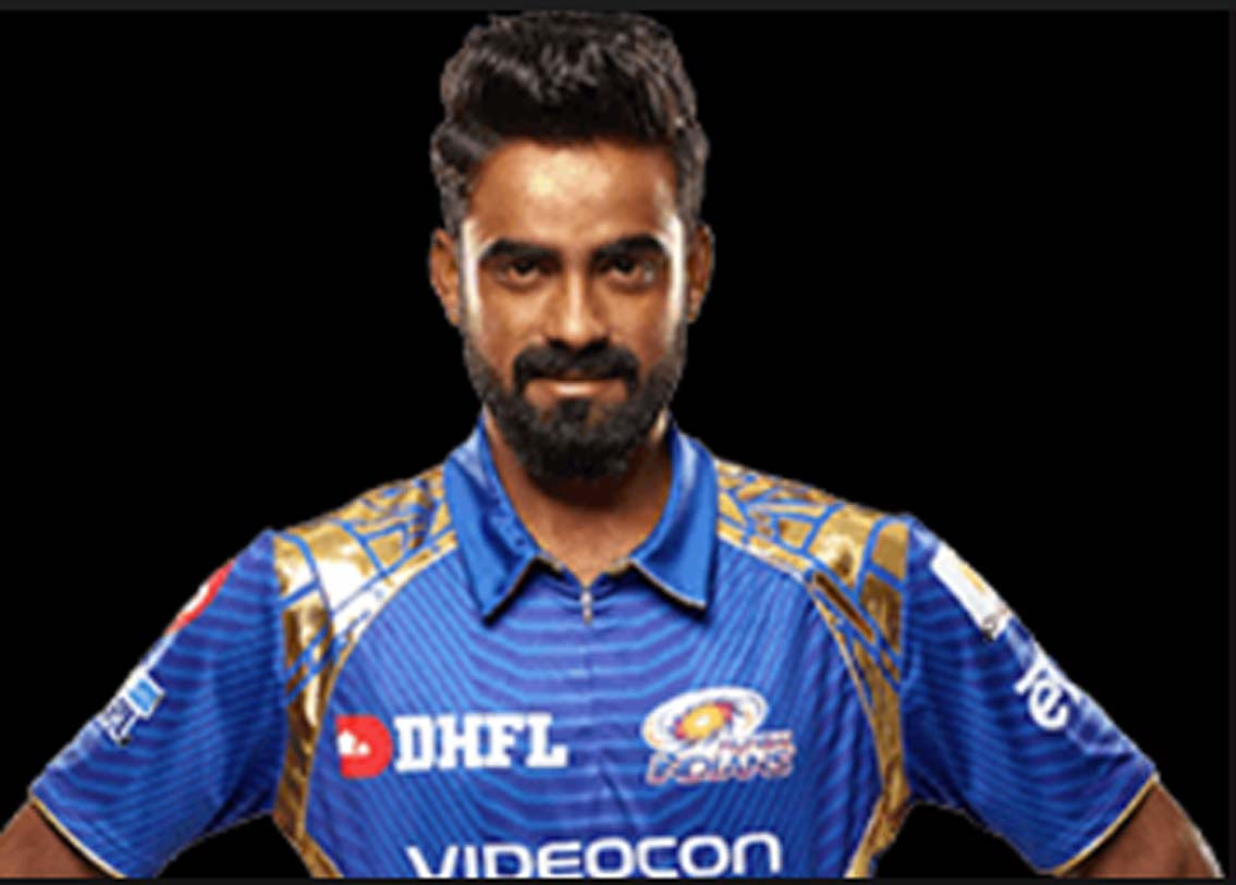 এ বারের আইপিএল-এ র‌্যয়াল চ্যালেঞ্জার্স বেঙ্গালুরুর অন্যতম ভরসা কুলবন্ত খেজরোলিয়া। দিল্লির বাঁ হাতি এই মিডিয়াম পেস বোলারের দাপট বেশ ভাল ভাবেই বোঝা গিয়েছে বিজয় হাজারে ট্রফিতে। এখনও পর্যন্ত এ বারের বিজয় হাজারে ট্রফিতে ১২টি উইকেট নিয়েছেন তিনি। অন্য দিকে, সইদ মুস্তাক আলি ট্রফির ১০ ম্যাচে ১৪ উইকেট নিয়েছেন কুলবন্ত।