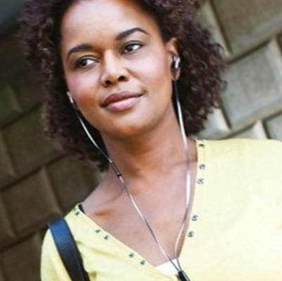 সরাসরি ভেজা হাতে ফোন না ধরে আজ ভরপুর কমদামি হেডফোন ব্যবহার করুন।