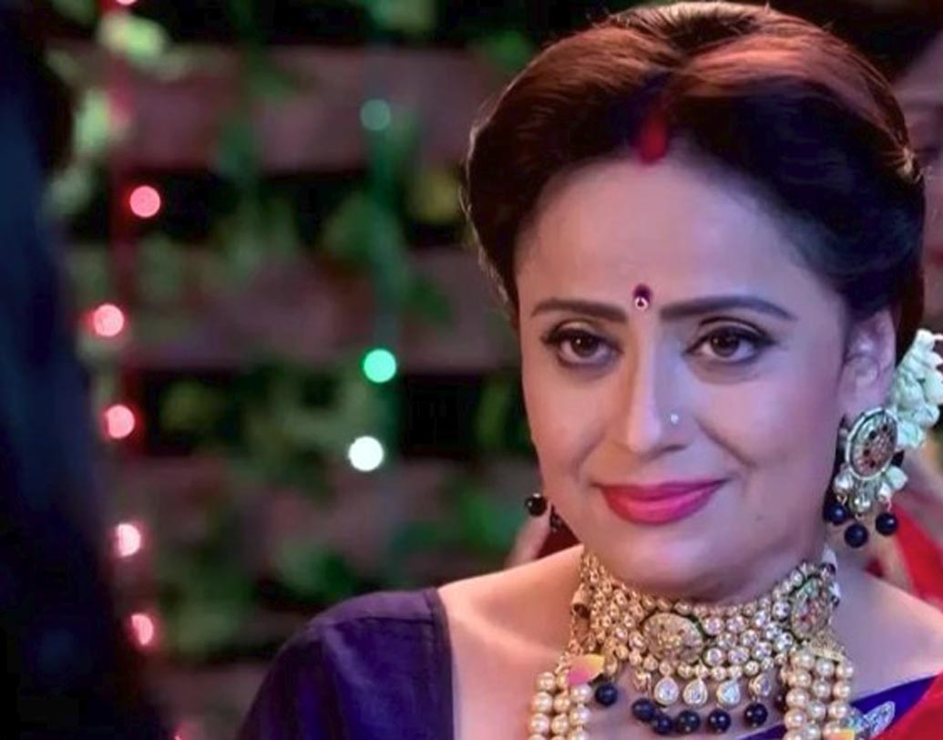 তবে আজও তিনি নিজেকে জুড়ে রেখেছেন টিভি সিরিয়ালের সঙ্গেই। মিসেস মহেশ্বরীর চরিত্রে ‘ইয়ে উন দিনো কি বাত হ্যায়’ধারাবাহিকে বর্তমানে অভিনয় করছেন ‘শক্তিমান’-এর গীতা বিশ্বাস অর্থাৎ বৈষ্ণবী মহান্ত। ‘ইয়ে উন দিনো কি বাত হ্যয়’সিরিয়ালটিরও টিআরপি বিরাট। আমেরিকান টিভি শো ‘দ্য ওয়ান্ডার ইয়ার্স’এর আদলে তৈরি এই ধারাবাহিক।