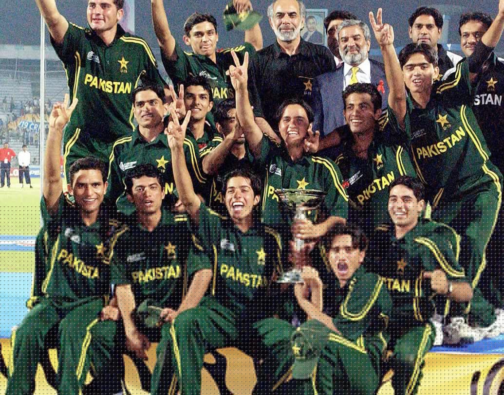 ২০০৪ সালে প্রথম বার বিশ্বকাপ জেতে পাকিস্তান। লেন্ডল সিমন্স, রবি রমপাল, রামদিনদের ওয়েস্ট ইন্ডিজকে ২৫ রানে হারায় পাকিস্তান।