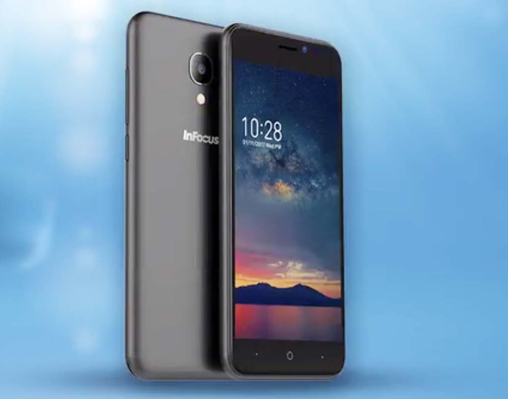 এই ফোনে রয়েছে ২ জিবি র‌্যাম আর ১৬ জিবি ইন্টারনাল স্টোরেজ। মাইক্রো এসডি কার্ডের মাধ্যমে আরও ১৬ জিবি মেমোরি বাড়িয়ে নেওয়া যাবে।