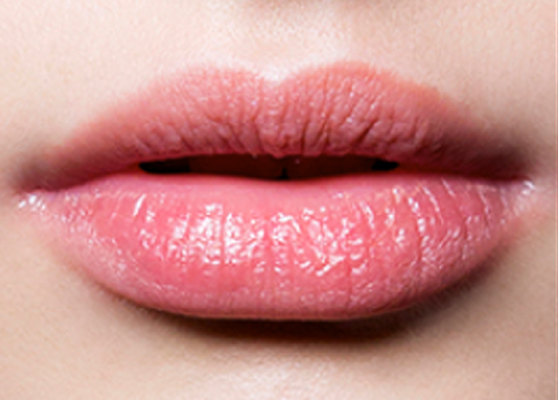 জল তখনই খাবেন যখন তেষ্টা পাবে। কিংবা আপনার শরীরে জলের প্রয়োজন রয়েছে তা বুঝে জল খান। কখন জল খেতে হবে সে সিগন্যাল শরীর সব সময়ই দিয়ে থাকে।