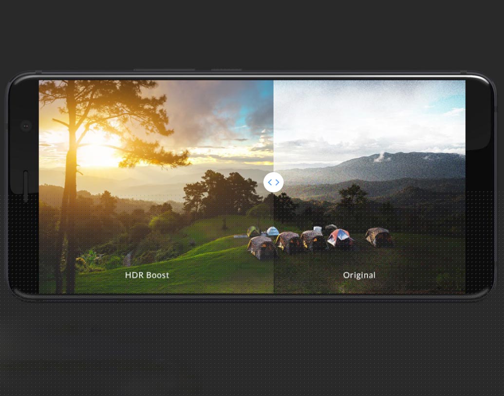 এই ফোনে রয়েছে ৬ জিবি র‌্যাম আর ১২৮ জিবি ইন্টারনাল স্টোরেজ। মাইক্রো এসডি কার্ডের মাধ্যমে ইন্টারনাল মেমরি আরও বাড়িয়ে নেওয়া যাবে।