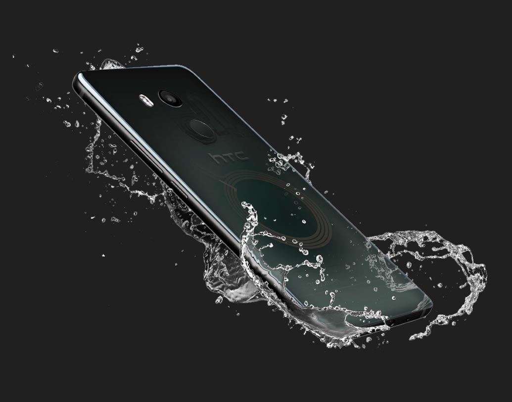 এইচটিসি ইউ-১১ প্লাস-এর দাম প্রায় ৫৬,৯৯০ টাকা। আপাতত শুধুমাত্র ফ্লিপকার্টে পাওয়া যাবে এই ফোনটি।