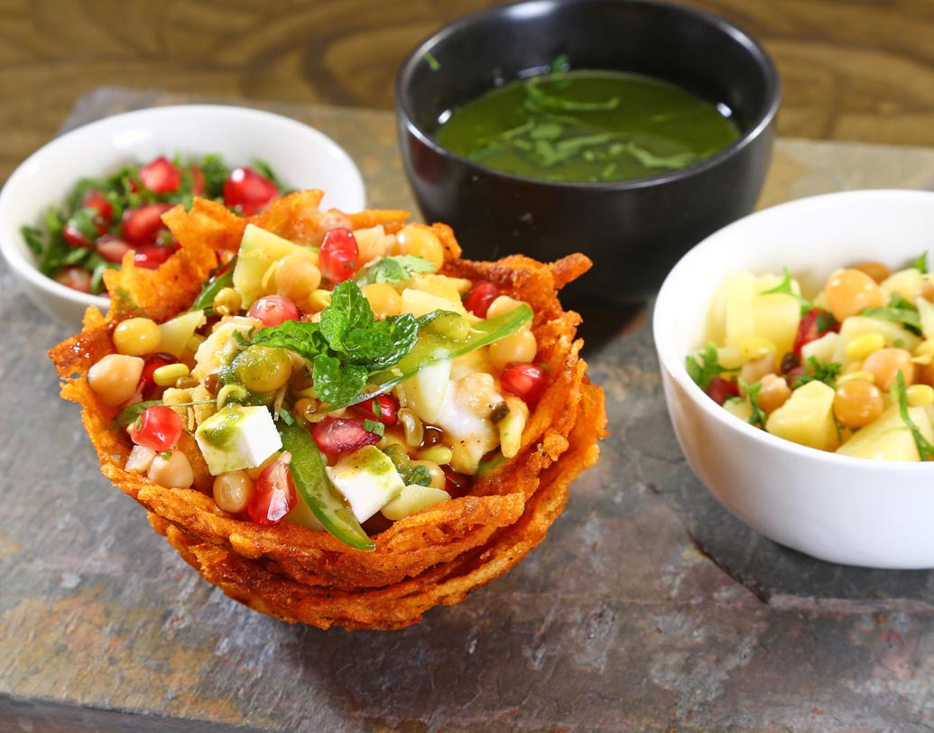 চতুর্থ দিন ভারতীয় অমরনাথ ডায়েটের উপর ভরসা খান। অর্থাত্, সারা দিন খেতে পারেন মুগ, পালং, পেঁপে, স্প্রাউট স্যালাডের মতো খাবার।