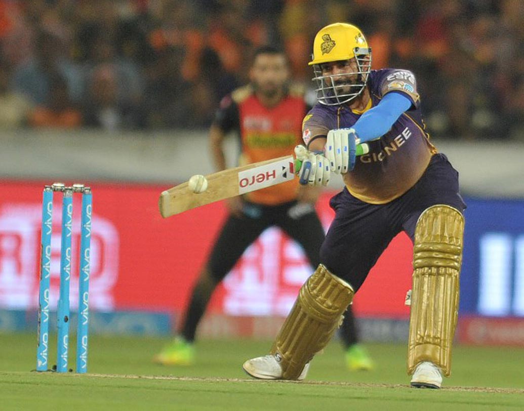 রবিন উথাপ্পা: ১০ ম্যাচ থেকে রবিনের সংগ্রহ ছিল ১৪২। যুবির মতো রবিনের রান কম থাকলেও দলের প্রয়োজনে কথা বলেছিল তাঁর ব্যাট। তবে, ভারতীয় দলে এখন অনিয়মিত রবিন।