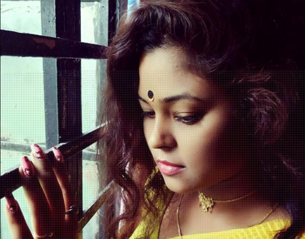 Last Facebook post of Tollywood actress Moumita Saha dgtl