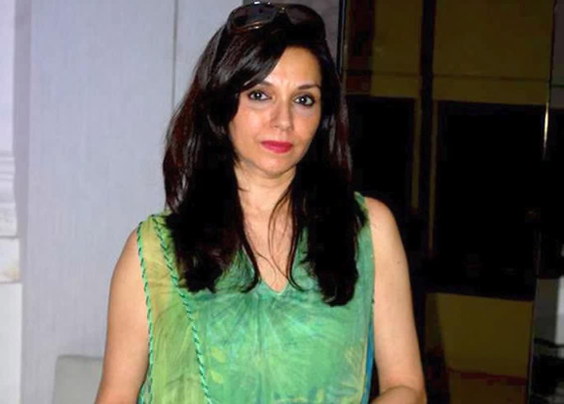 লিলেট দুবে: বেশ দেরিতেই সিনেমায় অভিনয় শুরু তাঁর। ২০০১ সালে শ্যাম বেনেগাল ‘জুবেইদা’ সিনেমার একটি গুরুত্বপূর্ণ রোল অফার করেন তাঁকে। ‘জুবেইদা’য় তাঁর অভিনয় প্রশংসিত হয়। তারপর ‘গদর এক প্রেম কথা’, ‘মনসুন ওয়েডিং’, ‘পিঞ্জার’, ‘চলতে চলতে’-র মতো সিনেমায় তিনি অভিনয় করেছেন।