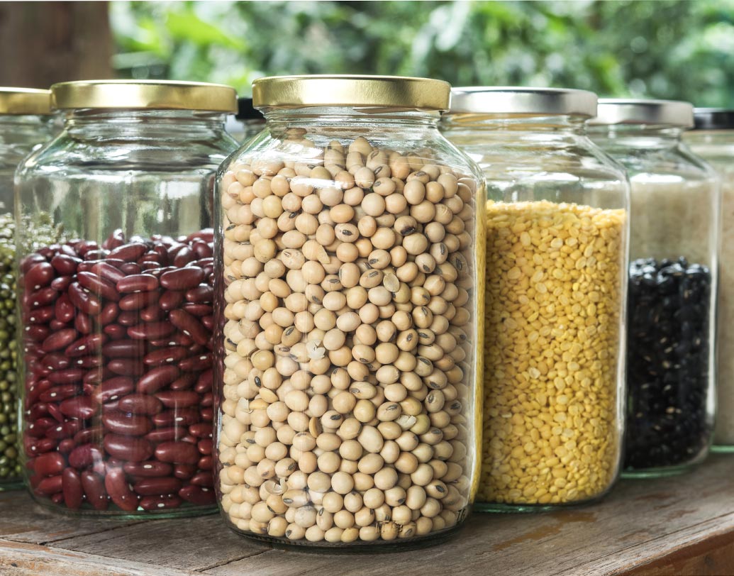 শুকনো খাবার বা রান্না করা খাবার প্লাস্টিকের কন্টেনারে না রেখে কাচের পাত্রে রাখুন।