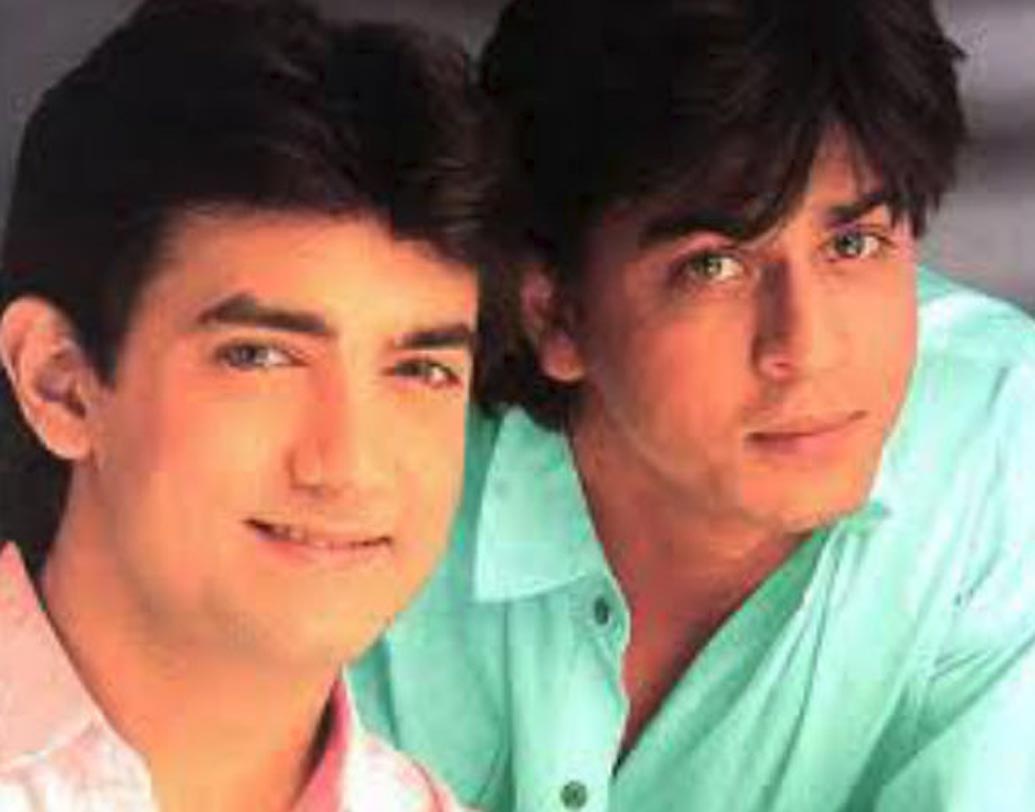 ‘দিল চাহতা হ্যয়’ ছবিতে সিডের চরিত্রে অভিনয়ের কথা ছিল আমিরের। কিন্তু আমিরের পছন্দ ছিল আকাশের চরিত্রটি। আর তার পরেই চরিত্রটি আসে তাঁর কাছে। শাহরুখের সঙ্গে একবারই স্ক্রিন শেয়ার করেছিলেন আমির। আশুতোষ গোয়ারিকর পরিচালিত ‘পহেলা নশা’ ছবিটিতে একটি ক্যামিও চরিত্রে শাহরুখ ও আমির দুজনকেই দেখা গিয়েছিল। ‘ওম শান্তি ওম’ ছবিতে যে গানে প্রায় গোটা বলিউডকেই দেখা গিয়েছিল, সেই গানে অতিথি চরিত্রে অভিনয়ের জন্য আমন্ত্রিত ছিলেন আমিরও। কিন্তু আমির ফারহা খানের সেই ডাকে সাড়া দেননি।