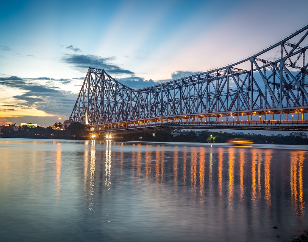 গোটা দেশ জুড়ে হু হু করে বাড়ছে ইন্টারনেট ব্যবহারকারীর সংখ্যা। মোবাইল ইন্টারনেট হোক বা ব্রডব্যান্ড, ইন্টারনেটের গতির হেরফের হতেই থাকে। কলকাতায় ইন্টারনেটের স্পিড কেমন জানেন? ওকলার রিপোর্ট বলছে, ব্রডব্যান্ড স্পিডে কলকাতা রয়েছে ষষ্ঠ স্থানে। গতি গড়ে ২০.৩৯ এমবিপিএস।