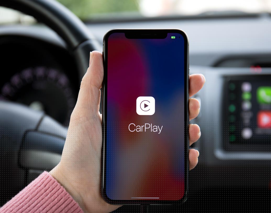 কার-প্লে টেকনোলজি: অ্যাপেল আইফোন, আইপ্যাড ব্যবহারকারীদের জন্য ‘কার প্লে’ পরিষেবায় সুবিধা দিচ্ছে হোয়াটসঅ্যাপ। এই অ্যাপের মাধ্যমে গাড়ি চালানোর সময় ফোন হাতে না নিয়েই ফোন কল বা মেসেজিং-এর মতো কাজগুলি করা যাবে।