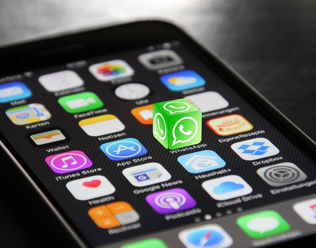 গত বছরের শেষ দিক থেকে মেসেজ ডিলিটের এই সুবিধা পেতে শুরু করেন হোয়াটসঅ্যাপ-এর ইউজাররা। এর ফলে ভুল করে পাঠানো কোনও মেসেজ ৭ মিনিটের মধ্যে ডিলিট করা যেত।