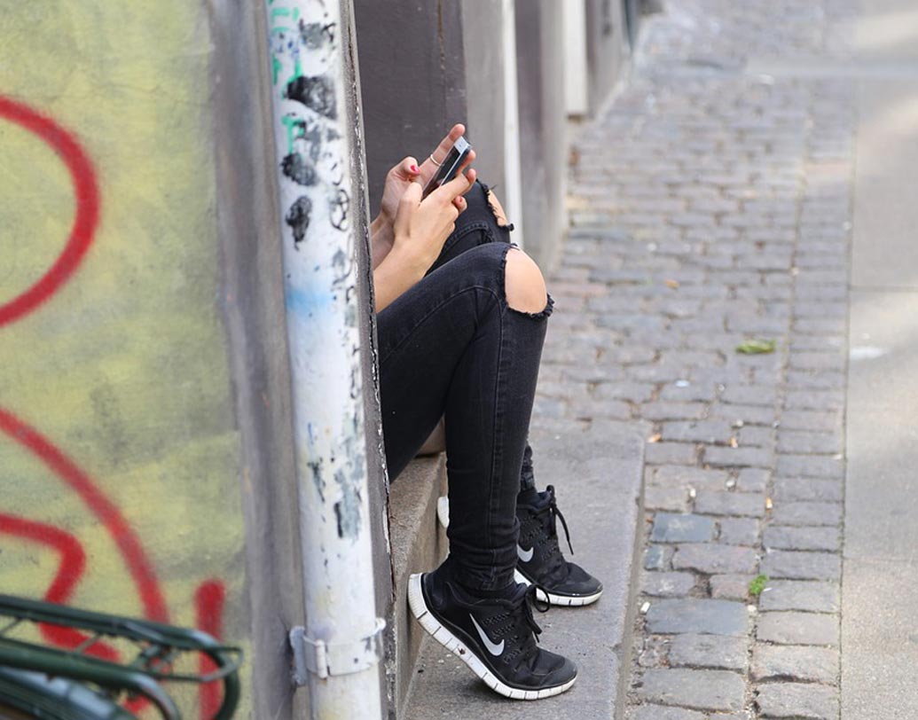 তবে অ্যানড্রয়েডে এই ফিচার এখন শুধুমাত্র বিটা ইউজারাই পাবেন। সংস্থা সূত্রে খবর, খুব শিঘ্রই স্টেবল আপডেট পেয়ে যাবেন অ্যানড্রয়েড ইউজারা।