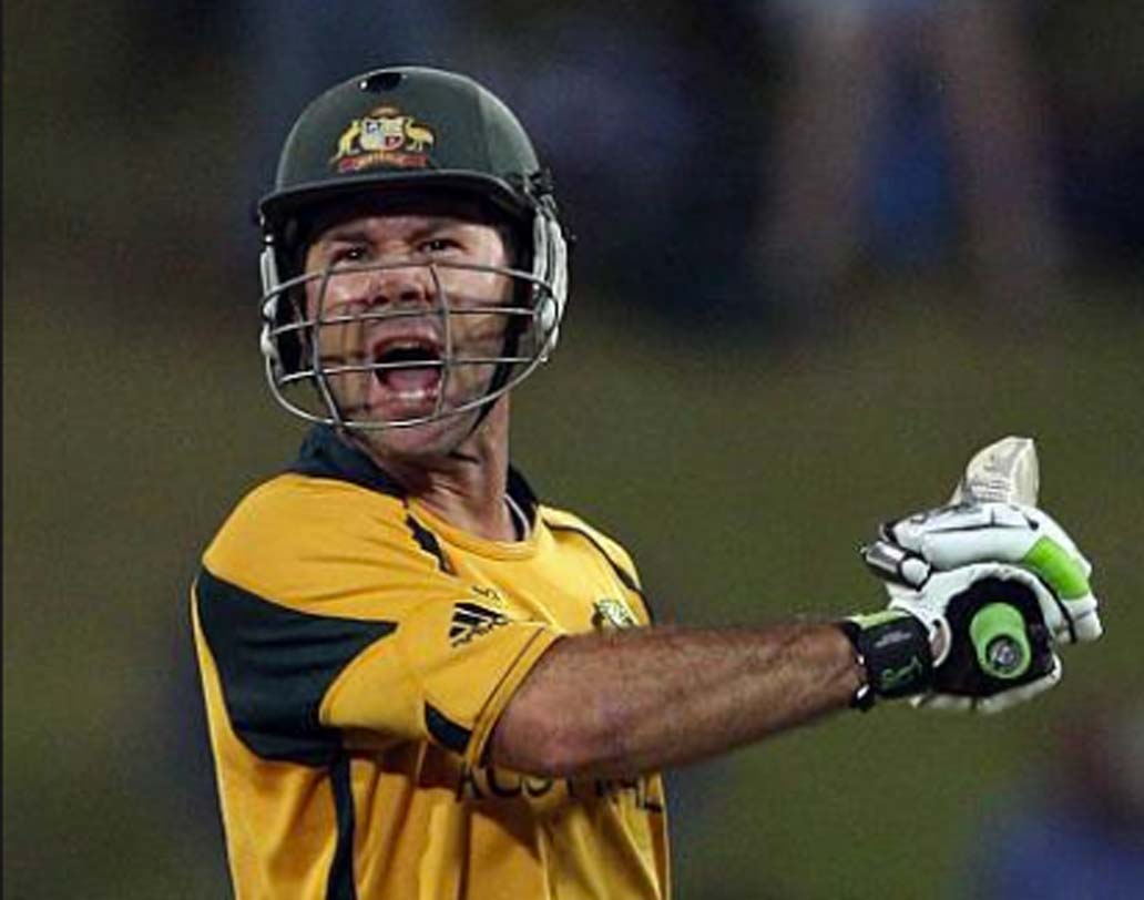 রিকি পন্টিং: প্রথম ম্যাচে ২০ বলে ২০ রান করেছিলেন প্রাক্তন অস্ট্রেলীয় অধিনায়ক। পরে খেলেন মুম্বই ইন্ডিয়ান্সেও। চলতি বছর দিল্লির কোচ তিনি।