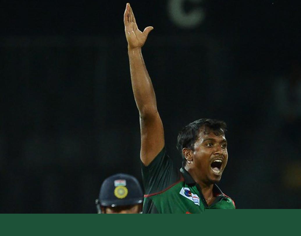 রুবেল হোসেন: বল হাতে গোটা টুর্মানেন্টেই আগুন ঝড়িয়েছেন রুবেল। ভারতীয় ব্যাটিং ঝড় থামাতে নিজের চেনা ছন্দে ফাইনালে খেলতে হবে রুবেলকে।