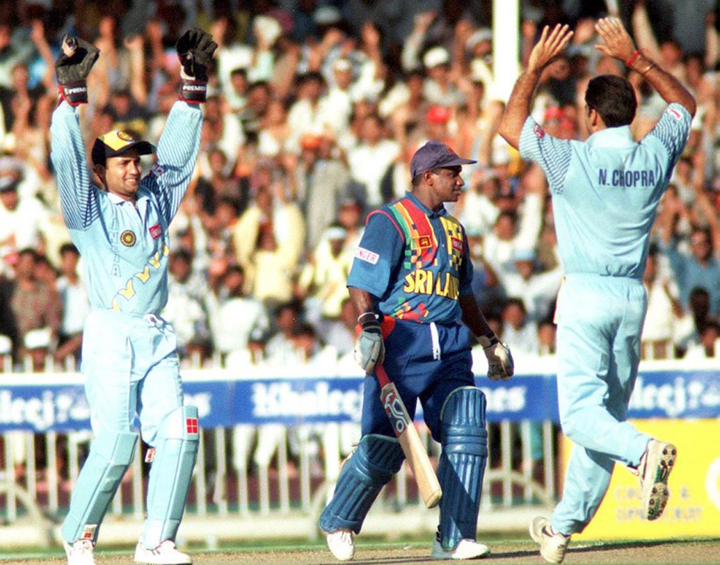 নয়ন মোঙ্গিয়া: এই ম্যাচে ব্যাট হাতে নামতে হয়নি এই উইকেটরক্ষক ব্যাটসম্যানকে। ফিক্সিং কাণ্ডে নাম জড়ানোয় মাঝপথেই ক্রিকেট ছাড়তে হয় তাঁকে। বর্তমানে মাঝে মাঝে ক্রিকেট বিশেষজ্ঞ এবং ধারাভাষ্যকার হিসেবে দেখা যায় নয়নকে।