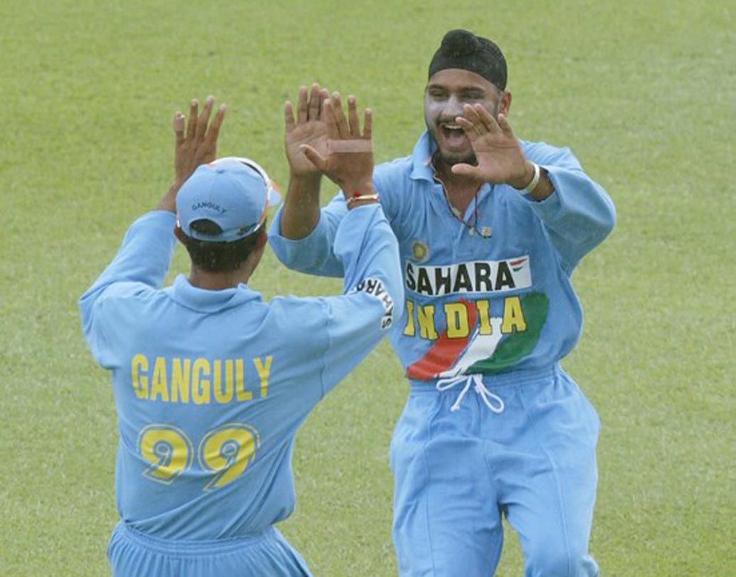 হরভজন সিংহ: ভাজ্জিকেও ব্যাট হাতে রান করতে হয়নি এই ম্যাচে। বল হাতে ১টি উইকেট পান তিনি। এখনও ক্রিকেটের সঙ্গে যুক্ত তিনি। আসন্ন আইপিএল-এ চেন্নাই সুপার কিঙ্গসের হয়ে খেলবেন তিনি।