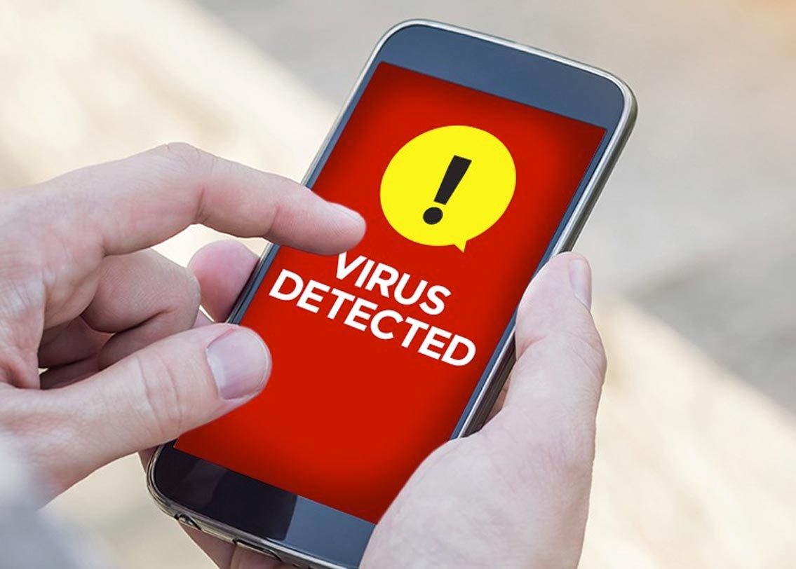 ভাইরাস: অ্যাপল আর ভাইরাস— অসম্ভব! কি ঠিক এটাই ভাবেন তো? আপনার মতো আরও অনেকেরই একই ধারণা। একটু পরিষ্কার করা যাক, বিশ্বে ১০০ শতাংশ ভাইরাস-প্রুফ কোনও কম্পিউটার সিস্টেম নেই। ফলে অ্যাপল হোক বা অ্যানড্রয়েড— যে কোনও মোবাইলেই ভাইরাস আসতে পারে।