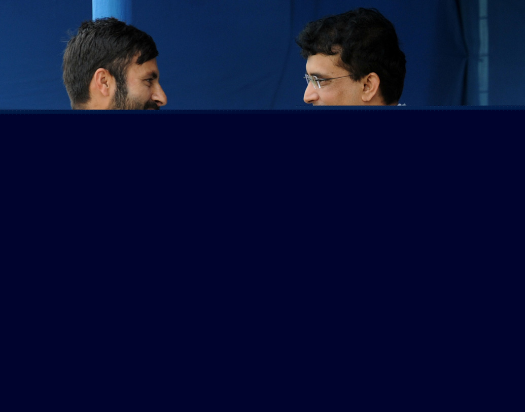 পারভেজ রসুল: ঘরোয়া ক্রিকেটে ভাল পারফরম্যান্সের সুবাদে ২০১৪ সালে বাংলাদেশ সফরের প্রথম ম্যাচে টিম ইন্ডিয়ার প্লেইং ইলেভেনে জায়গা করে নেন কাশ্মীরের এই অলরাউন্ডার। ওই ম্যাচে ১০ ওভার বল করে ৬০ রানের বিনিময় ২টি উইকেটও নেন তিনি। তবে এর পর আর জাতীয় দলের দরজা খোলেনি রসুলের জন্য।