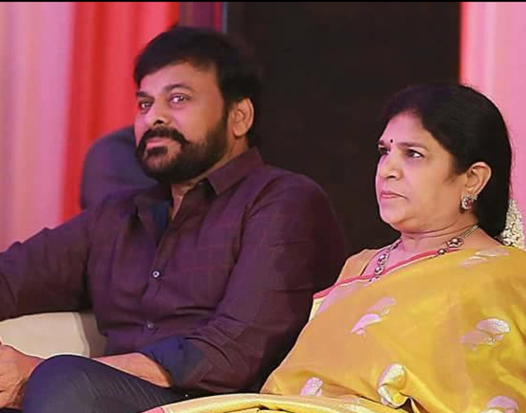 চিরঞ্জিবী এবং সুরেখা: চিরঞ্জিবী একাধারে সুপারস্টার এবং রাজনীতিক। দক্ষিণী ছবিতে তাঁর রমরমা পসার। জানেন কি, চিরঞ্জিবীর স্ত্রী সুরেখার পরিবারও অভিনয় জগতের সঙ্গে যুক্ত। সুরেখার বাবা পদ্মশ্রী প্রাপ্ত তেলুগু অভিনেতা আল্লু রামা লিঙ্গাইয়া। চিরঞ্জিবী এবং সুরেখার ছেলে রাম চরণ তেজাও তেলুগু এবং বলি ছবিতে দাপটের সঙ্গে অভিনয় করেন।