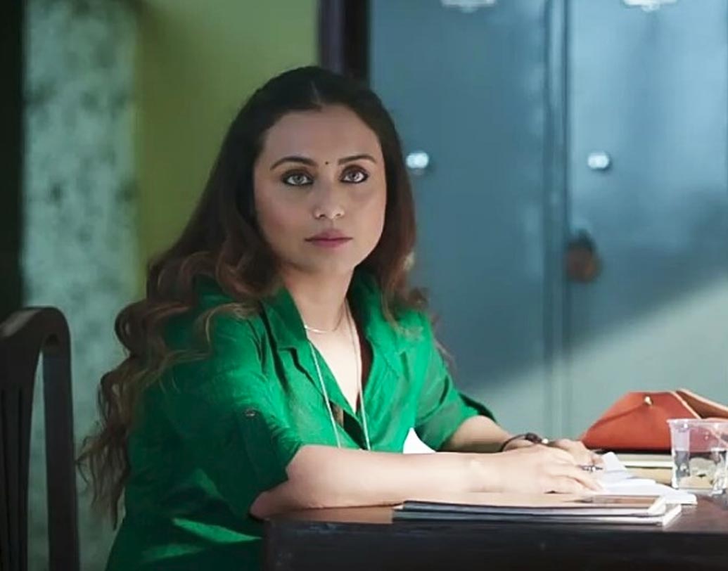 আপাতত রানি বেজায় ব্যস্ত ‘হিচকি’র প্রোমোশন নিয়ে। যদিও ‘হিচকি’র প্রোমোশনের কারণে বেশ কিছু তারকার কাছে গিয়ে তাঁদের ‘হিচকি’ মুহূর্তের কথাও শুনে নিচ্ছেন রানি। ইতিমধ্যেই কাছের অনেক মানুষকে ছবিটি দেখিয়েও ফেলেছেন এই অভিনেত্রী। মাধুরী দিক্ষিত থেকে উর্মিলা মাতন্ডকর— সকলেরই বেশ পছন্দ হয়ে গিয়েছে এই ছবি। দর্শকদের উদ্দেশে রানির বক্তব্য, “ভগবানের কাছে প্রার্থনা করুন, ‘হিচকি’ যেন সুপারহিট হয়। আর সেটাই আমার কাছে সবচেয়ে বড় পারিশ্রমিক। পরে আরও ছবিতে অভিনয় করার জন্য মনোবলও জোগাবে। ‘হিচকি’র গল্পটা দর্শক যদি কানেক্ট করতে পারে, তবে তাঁরা আমাকেও চিনতে পারবে।”