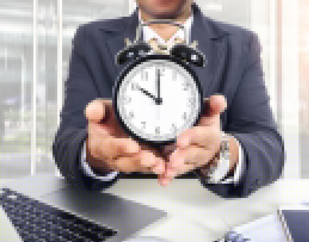 স্ট্রেস কাটানোর সবচেয়ে বড় উপায় হল, যে কোনও কাজকেই চ্যালেঞ্জিং মনে করা। মনোবিদেরা জানাচ্ছেন, আপনার হাতে যদি কোনও বড় প্রজেক্ট থাকে তাহলে সেটিকে ছোট ছোট ভাগে ভেঙে নিন। কাজের সময় আপনার মনের মতো করে সাজিয়ে নিন। এ বার কাজটি শুরু করুন। অনেক এনার্জি পাবেন।