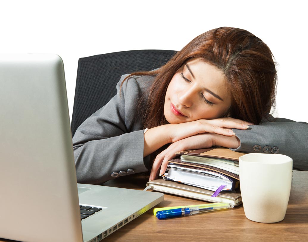 ৩০ মিনিটের ছোট্ট ঘুম, যাকে বলে ‘পাওয়ার ন্যাপ’ স্ট্রেস কাটাতে সাহায্য করে। কাজে একঘেয়েমি আসে না। তবে অবশ্যই কাজের গুরুত্ব এবং সময় সুযোগ বুঝে।