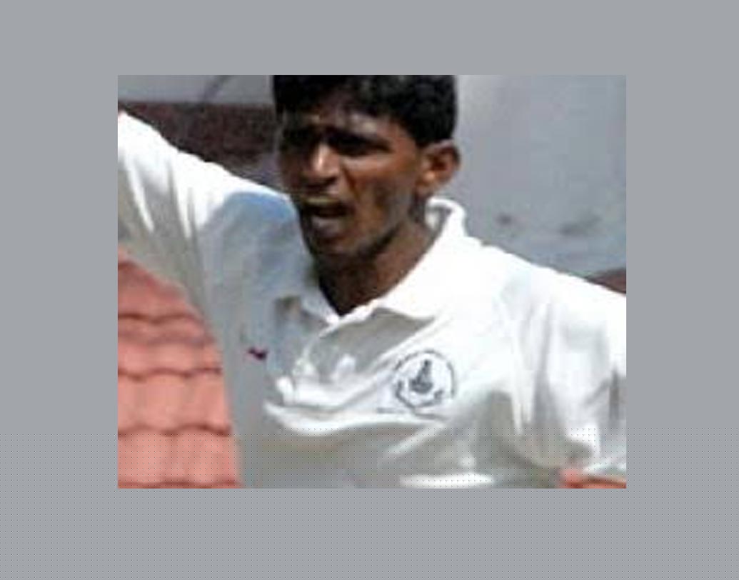 তামিলনাড়ুর হয়ে খেলেছেন এমন ফাস্ট বোলারদের অন্যতম ছিলেন পালানি অমরনাথ। সিএসকে-র হয়ে প্রথম ম্যাচে ৪ ওভারে ৪২ রান দিয়েছিলেন তিনি। তামিলনাড়ু প্রিমিয়ার লিগে মাদুরাই সুপার জায়ান্টের হয়ে খেলেন অমরনাথ।