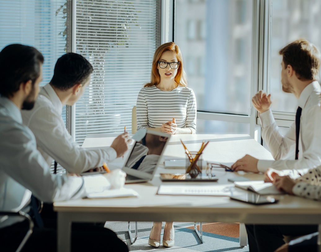 ওইসিডি-র রিপোর্ট অনুযায়ী ব্রিটেনের নাগরিকেরা বছরে গড়ে ১৬৭৬ ঘণ্টা কাজ করেন। ব্রিটেন রয়েছে তালিকায় ২৬ নম্বরে। ইউরোপীয় দেশগুলির মধ্যে গ্রিস এগিয়ে থাকলেও, পিছিয়ে রয়েছে সুইৎজারল্যান্ড, বেলজিয়াম, লুক্সেমবার্গ এবং ফ্রান্স। এখানকার নাগরিকরা বছরে গড়ে ১ হাজার ৫০০ ঘণ্টা কাজ কাজ করেন।