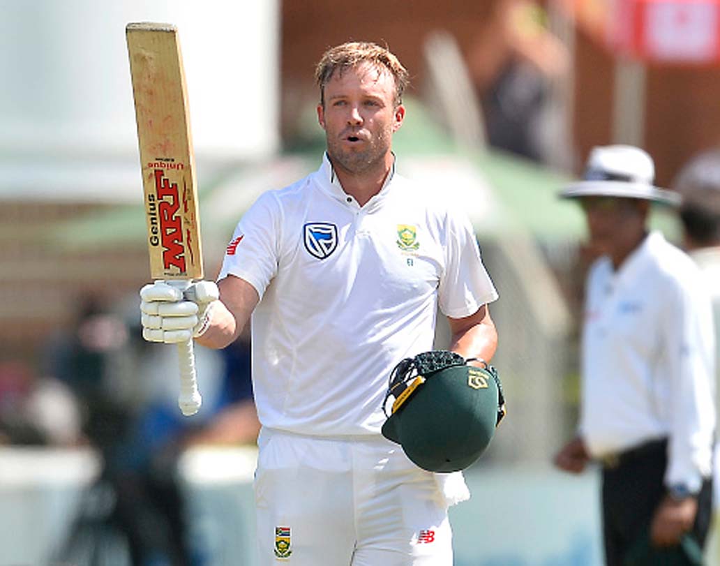 এবি ডেভিলিয়ার্স: সীমিত ওভার বা টি২০ ম্যাচ— সব সময়ই ভয়ঙ্কর এবি। তা সে নিজের দেশ দক্ষিণ আফ্রিকা হোক বা আইপিএল। এ বার আরসিবি-র হয়ে মাঠে নামার আগে তাঁর ১১৮টি আইপিএল ইনিংসে রান ৩৪৭৩। স্ট্রাইক রেট ১৪৮.১৭। সেরা স্কোর ১৩৩।