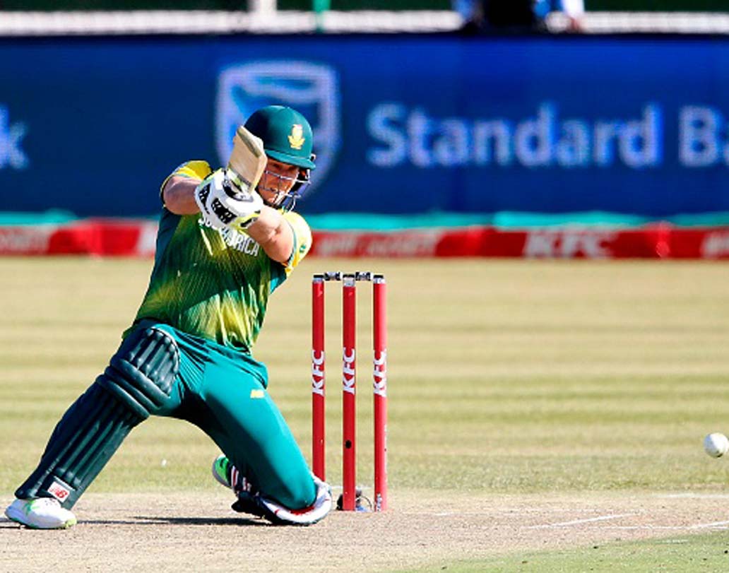 ডেভিড মিলার: দক্ষিণ আফ্রিকার বাঁ হাতি মিডলঅর্ডার ব্যাটসম্যানটি এ বার কিঙ্গস ইলেভেন পঞ্জাবের সেরা ফিনিশার হতেই পারেন। ৬৪টি আইপিএল ম্যাচে ১৪১.৪৫ স্ট্রাইক রেটে মোট রান ১৫৬৩। এর মধ্যে ২০১৩ সালে আরসিবির বিরুদ্ধে রয়েছে মাত্র ৩৮ বলে ১০১ রান।