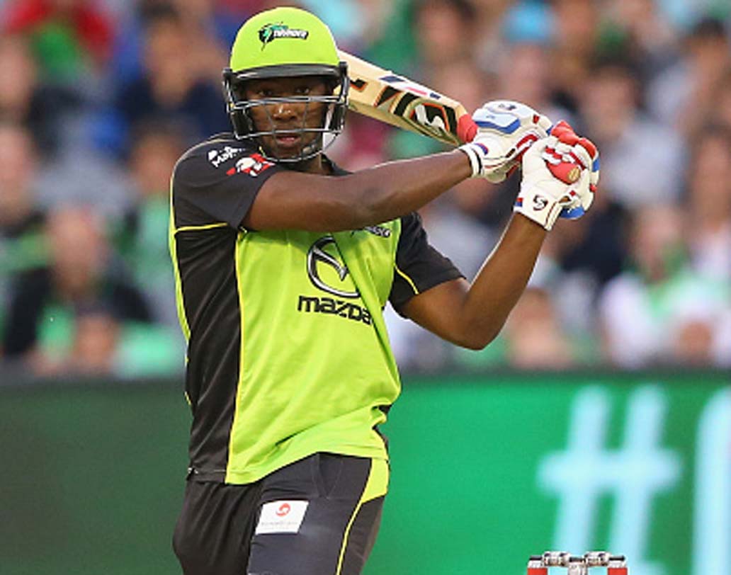 আন্দ্রে রাসেল: অধিনায়ক দীনেশ কার্তিকের কেকেআর-এর অন্যতম ভরসা হতে চলেছেন এই ক্যারিবীয়। এখনও পর্যন্ত ২৫টি আইপিএল ইনিংসে স্ট্রাইক রেট ১৭৩-এ উপরে। তাঁর ব্যাট থেকে মোট রান এসেছে ৫৭৪।